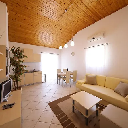 Gordana Apartment Vir