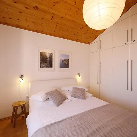 Gordana Apartment Vir